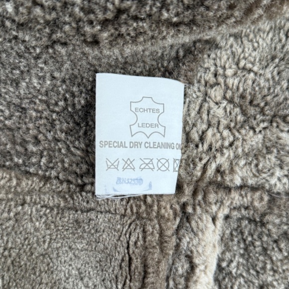 Men’s Radley Brown Leather Coat with Shearling Lining. Size Large - Picture 10 of 10